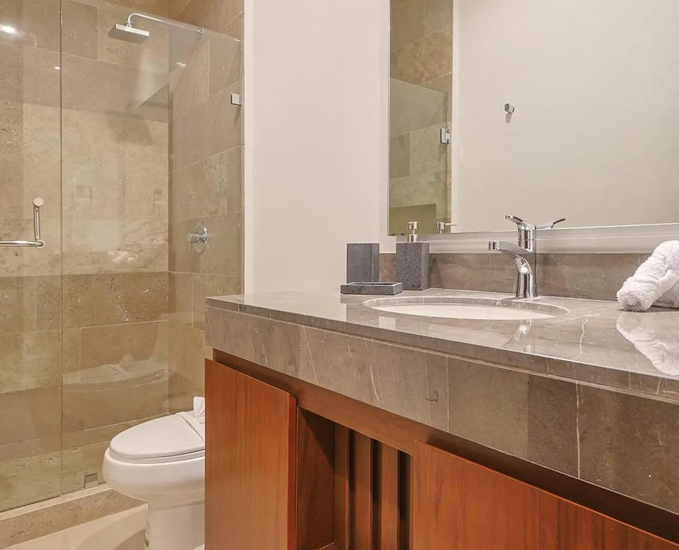 Modern Townhouse With Private Pool And Bbq Area Villa Playa del Carmen